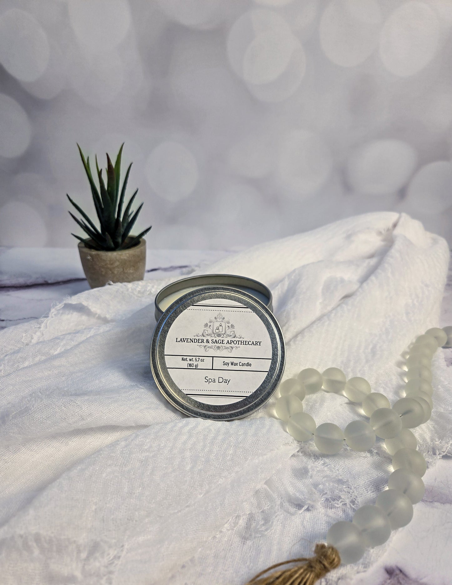 5.7 oz candle - Spa Day