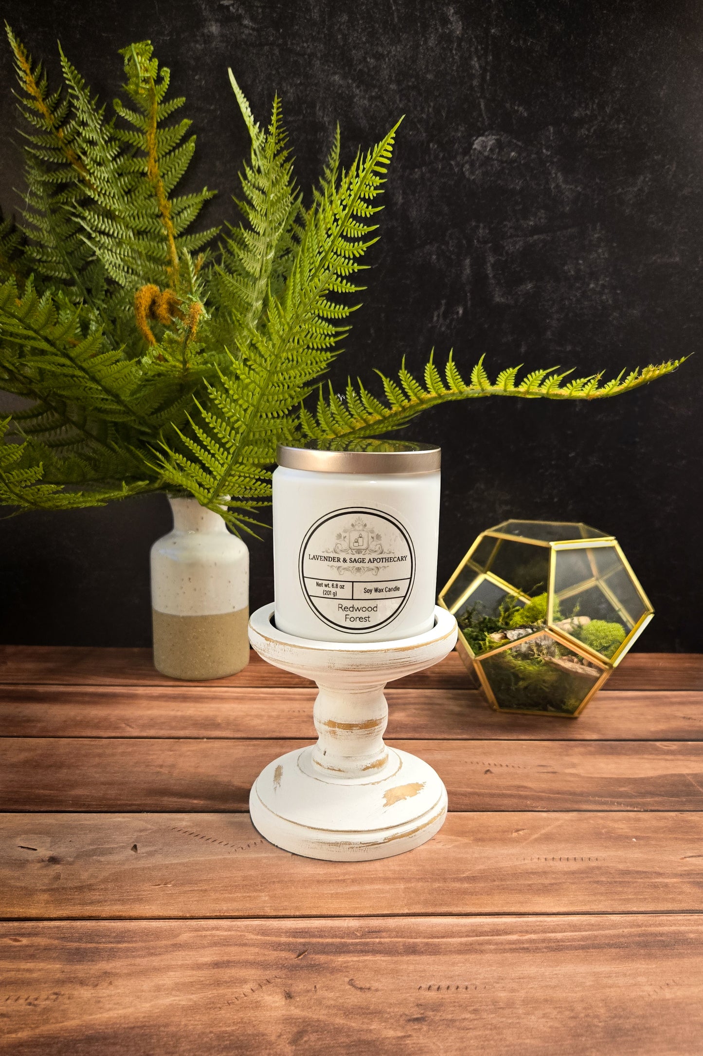 6.8 oz candle - Redwood Forest